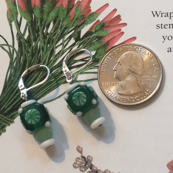 Emerald Green Cubed Earrings Jadite Faceted Stones Silver NWOT RED BANNER - Picture 5 of 6